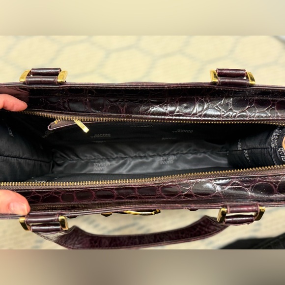 GIANNI VERSACE Vintage 90’s Brown Croc-Embossed Leather W/ Gold Buckle Handbag - Picture 12 of 16